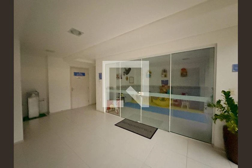 Квартира 54 м² с 1 спальней, парковкой и грилем на балконе — photo 31
