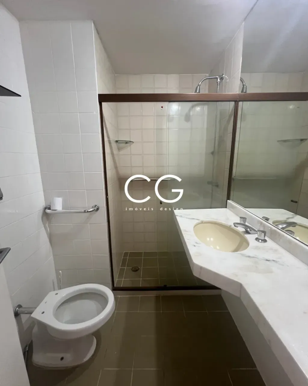 Unfurnished 3-bedroom apartment with balcony — photo 5