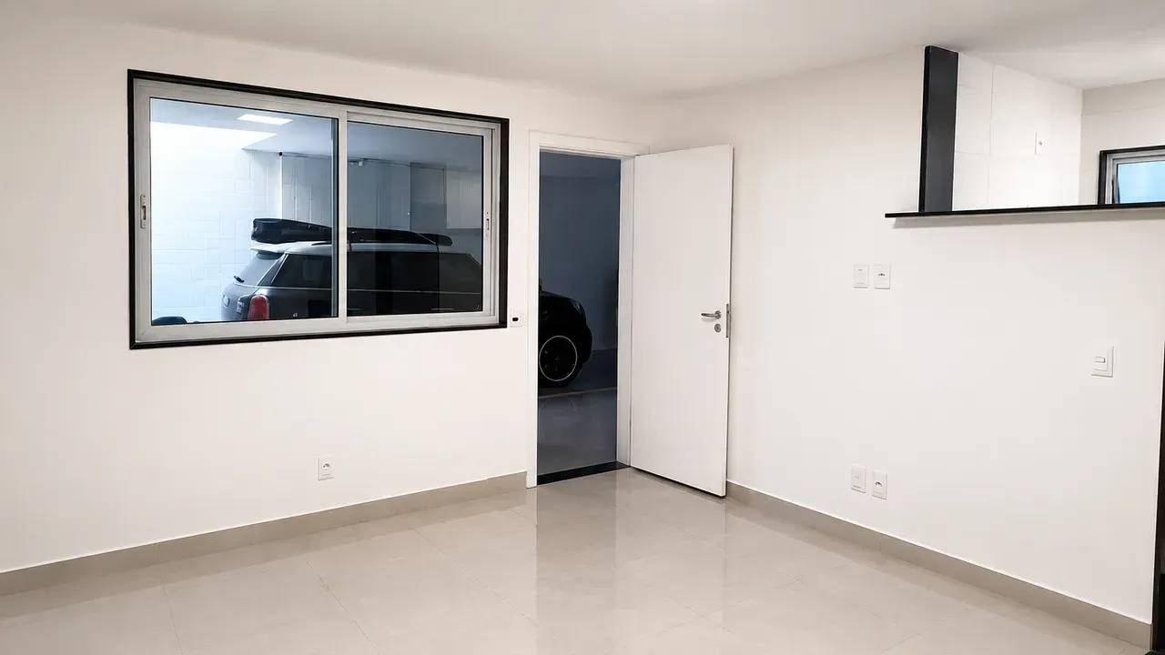 Apartment with 96 m², 2 bedrooms, and a closed kitchen — photo 8