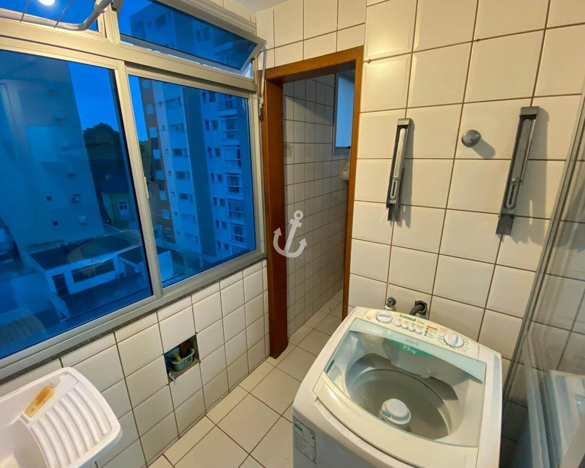 2-bedroom apartment with a washing machine in Florianópolis — photo 4