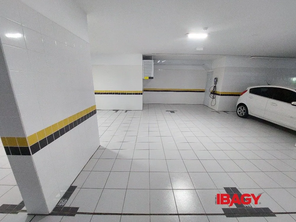 Furnished 2-suite apartment with enclosed balcony — photo 93