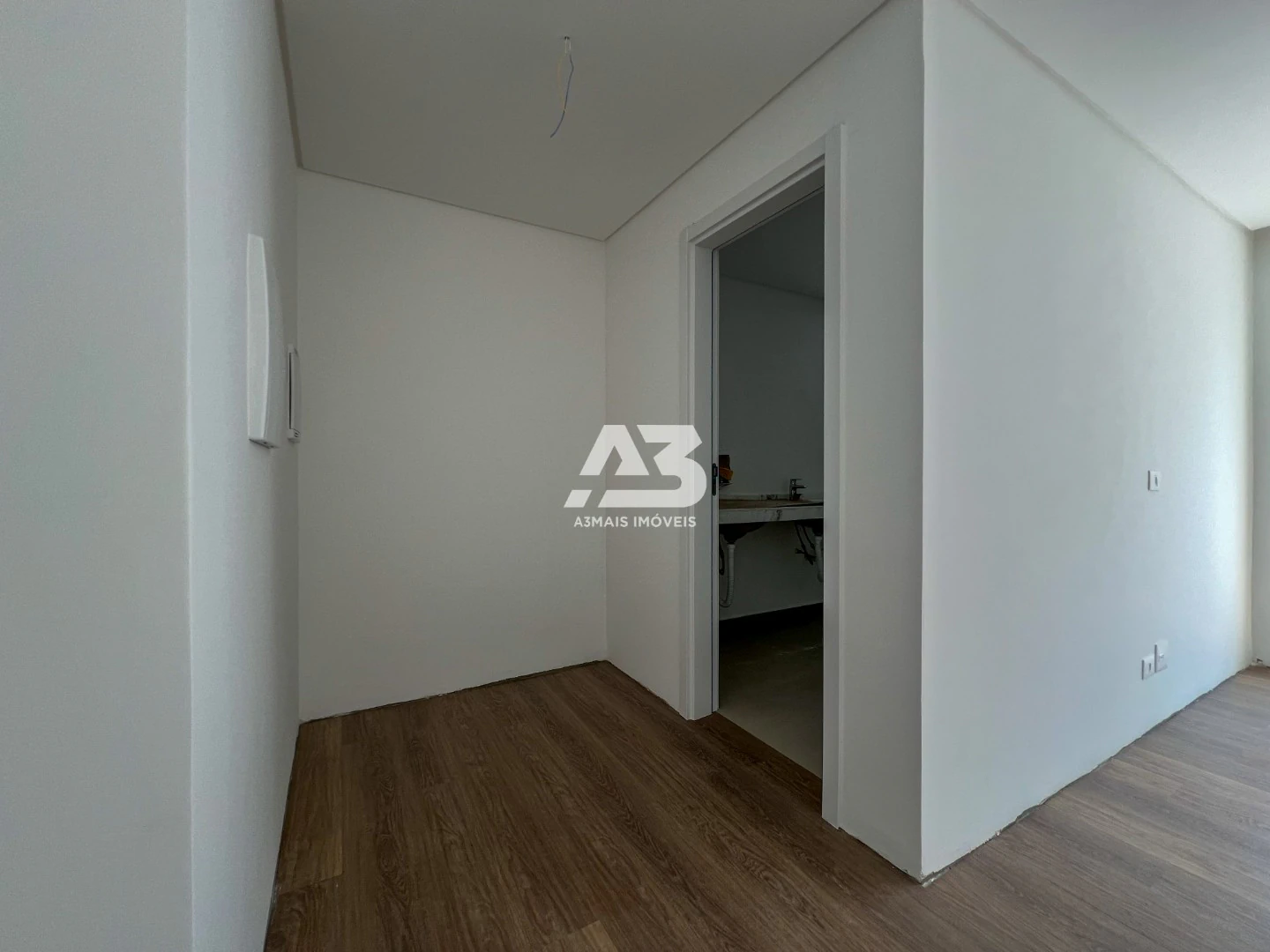 Floor-to-ceiling windows in a 3-bedroom house, 144 m² — photo 13