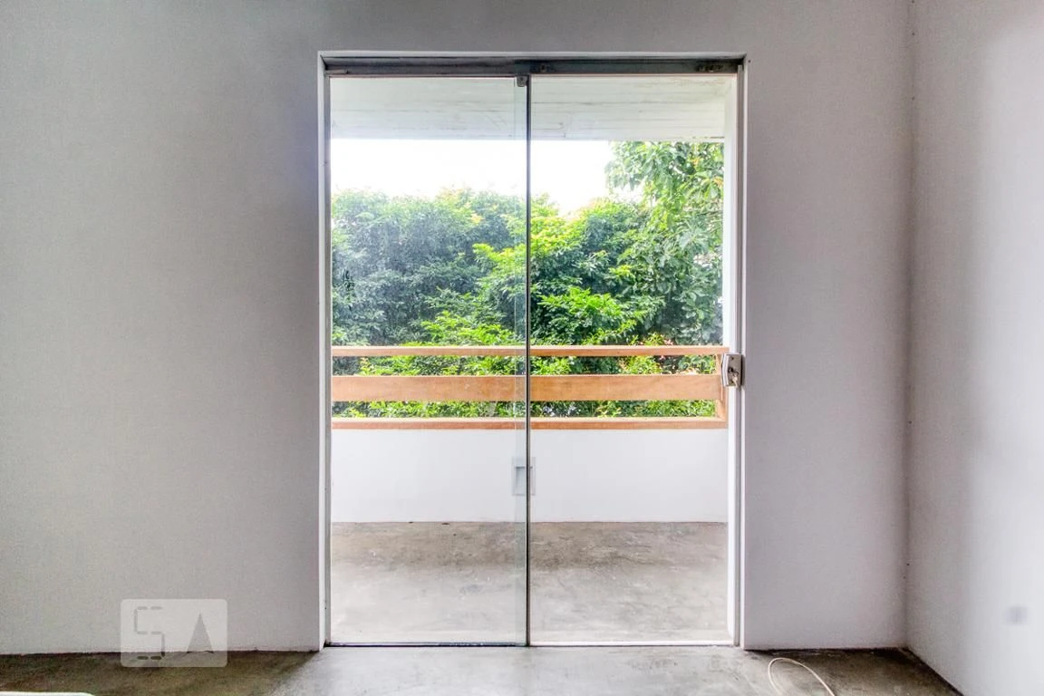 House with 3 bedrooms and 4 bathrooms with a closed kitchen — photo 34