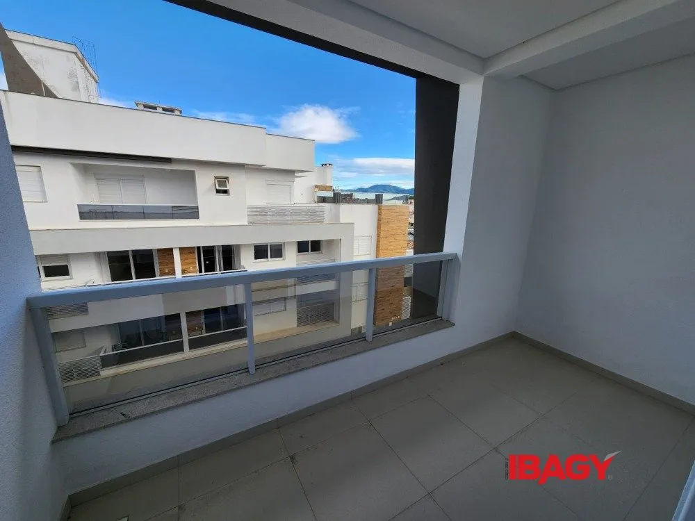 Apartamento de 3 quartos com máquina de lavar, Ingleses — photo 17