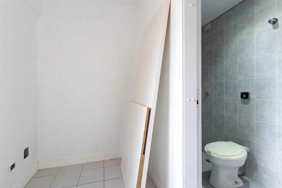 3-bedroom apartment with a bathtub in Curitiba — photo 64