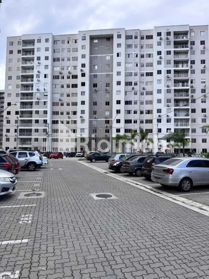 2-bedroom apartment with 1 en-suite and mountain views — photo 10
