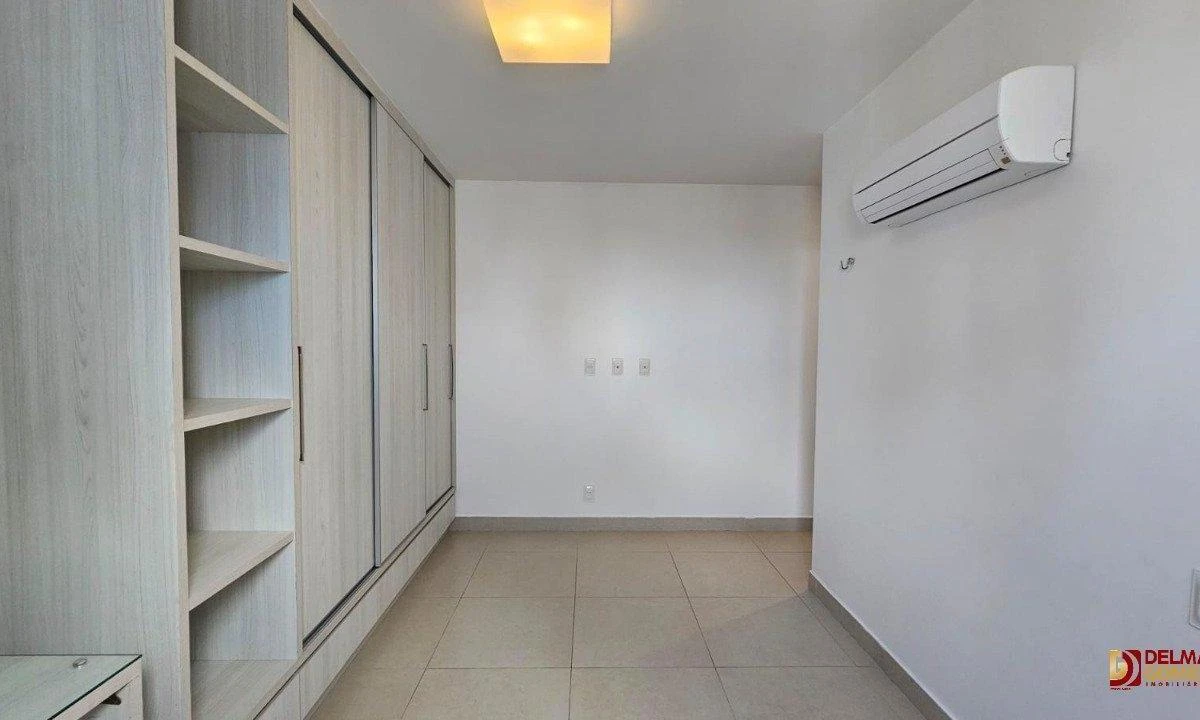 Apartamento de 212 m² com banheira e varanda envidraçada — photo 16