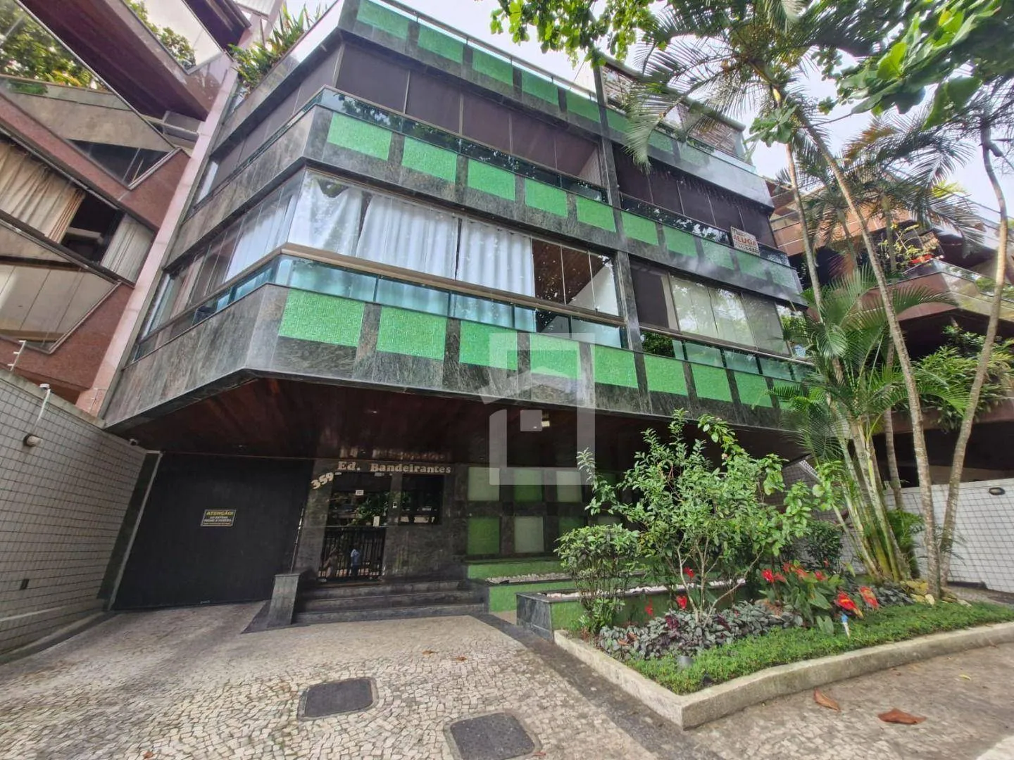 Apartamento com 2 quartos e 2 banheiros — photo 25