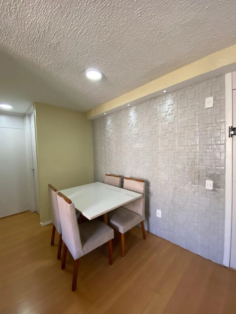 Furnished 2-bedroom apartment with open-plan kitchen — photo 5