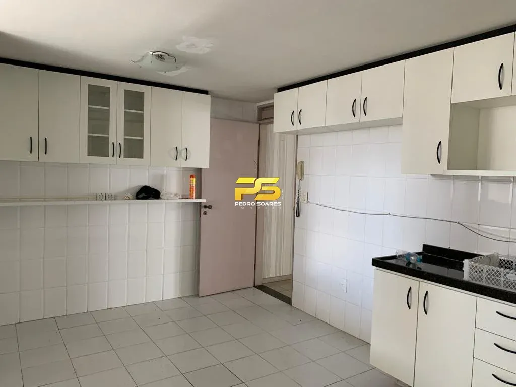 Квартира 204 м² з 3 спальнями з ванною і 2 паркомісцями — photo 21