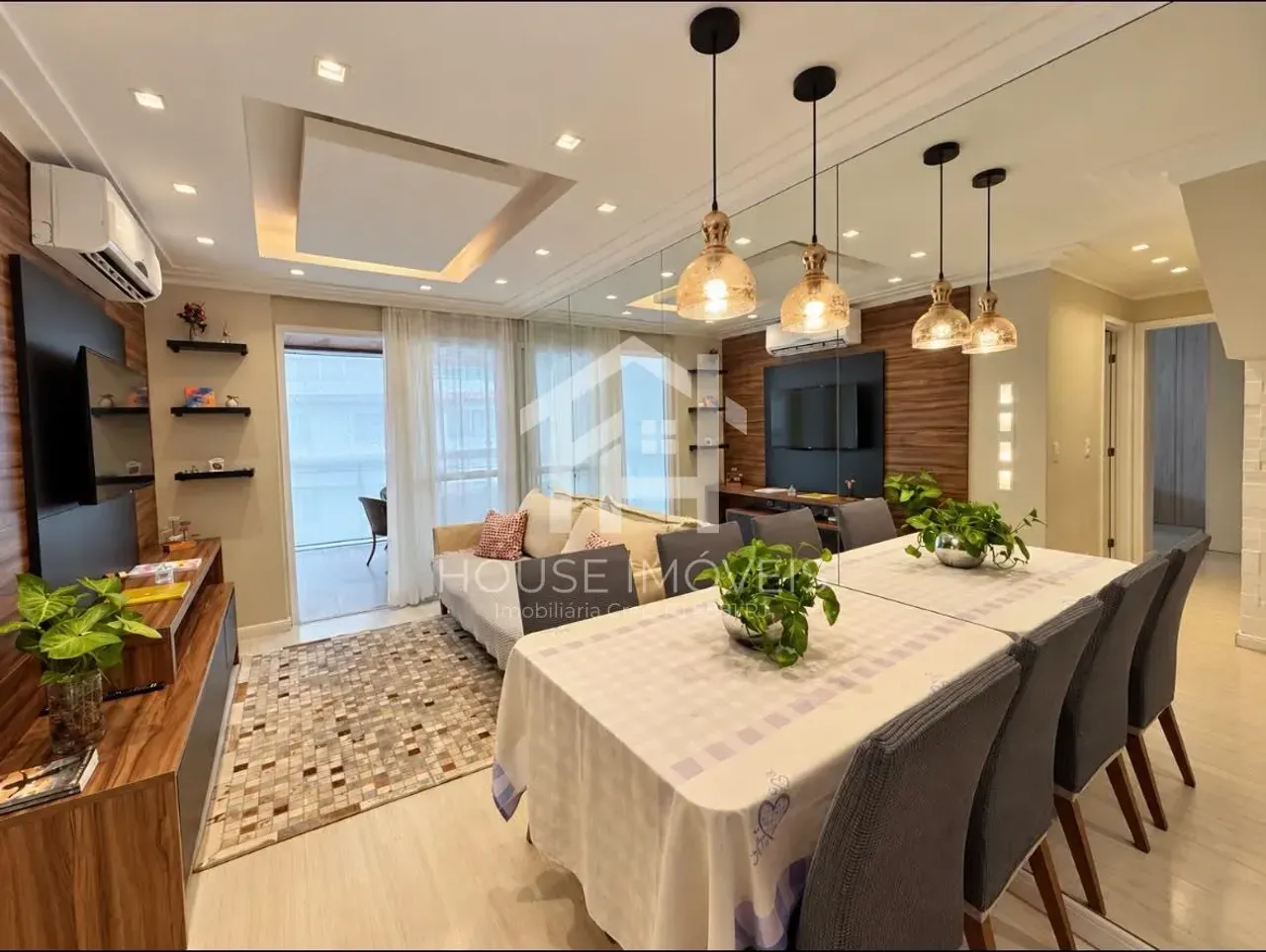 Панорамные окна и 3 спальни: квартира 150 м² — photo 9