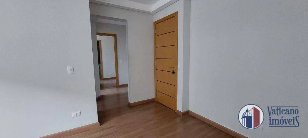 Wood or laminate floors in a 2-bedroom apartment, 55 m² — photo 17