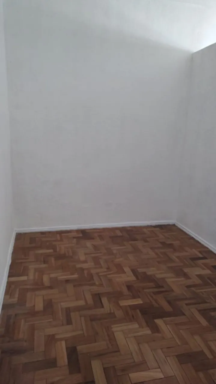 Apartment, 45 m², with wood or laminate floors — photo 5