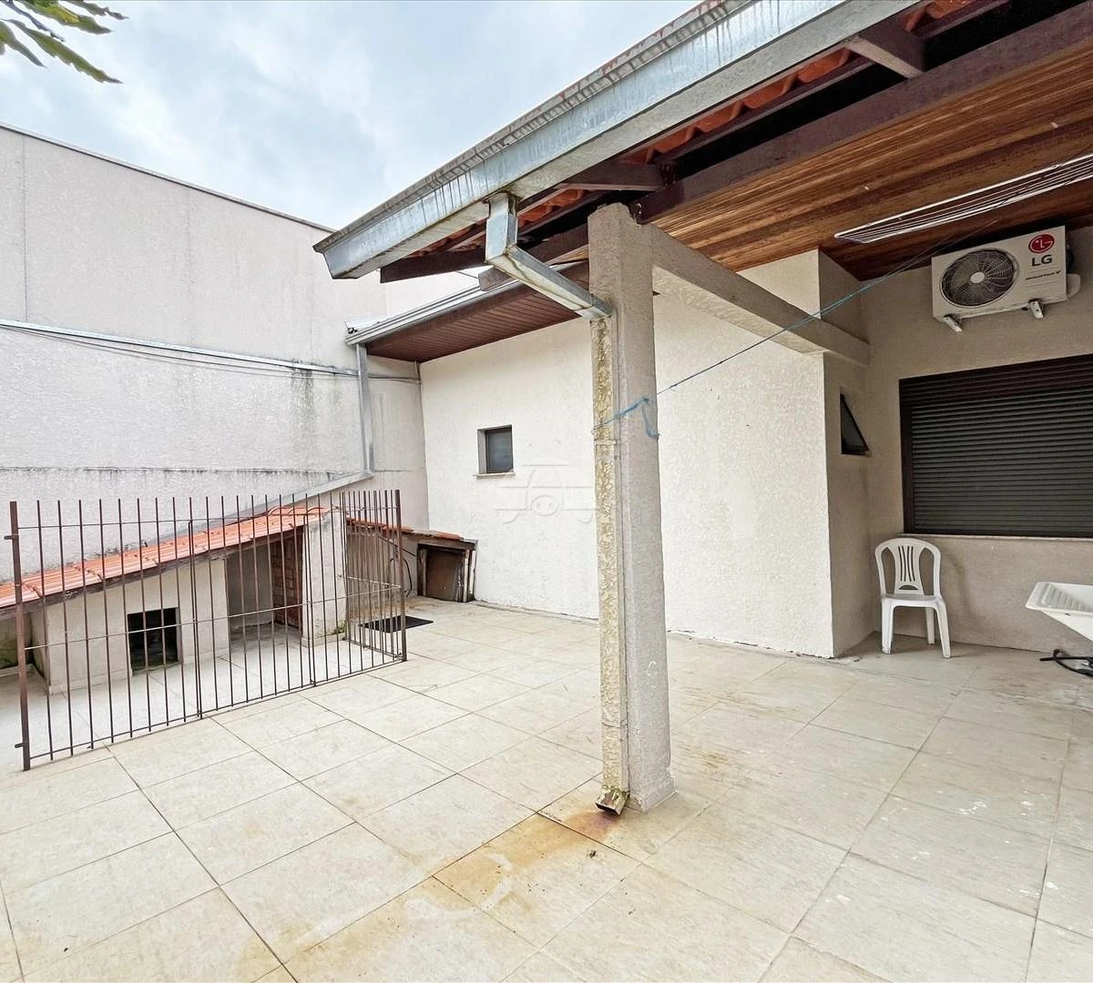 Washing machine in a 5-bedroom house, 280 m² — photo 16