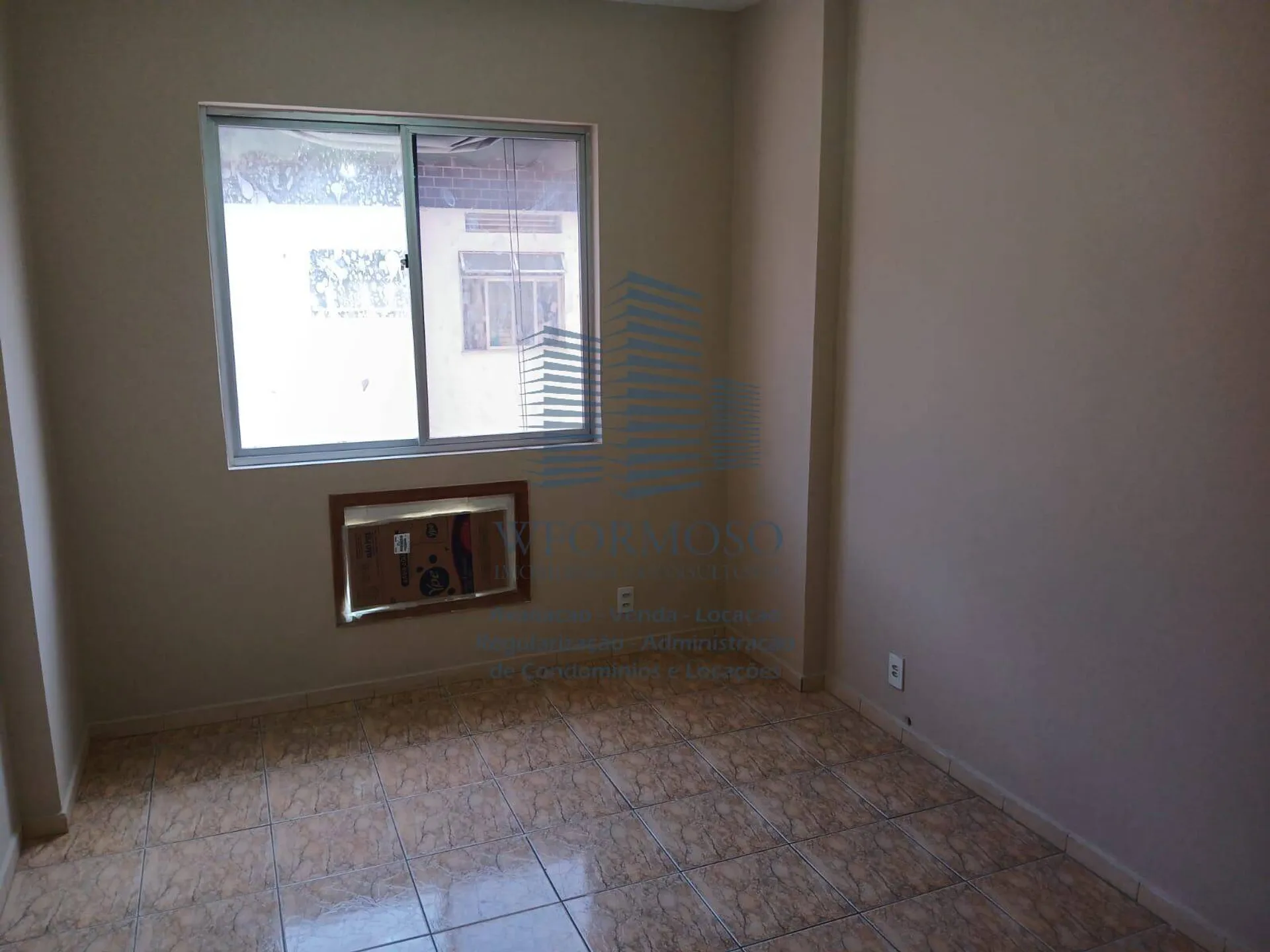 2-bedroom apartment in a building with a gym — photo 9