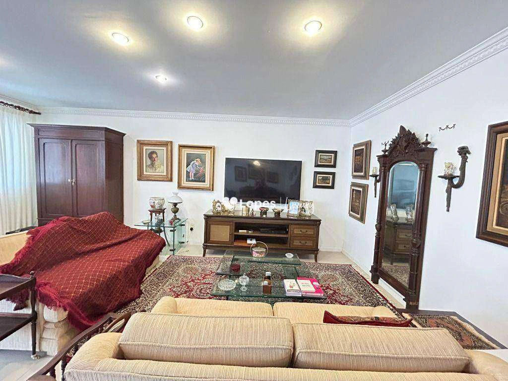 Casa mobiliada 583 m² com 5 quartos e 6 banheiros — photo 15