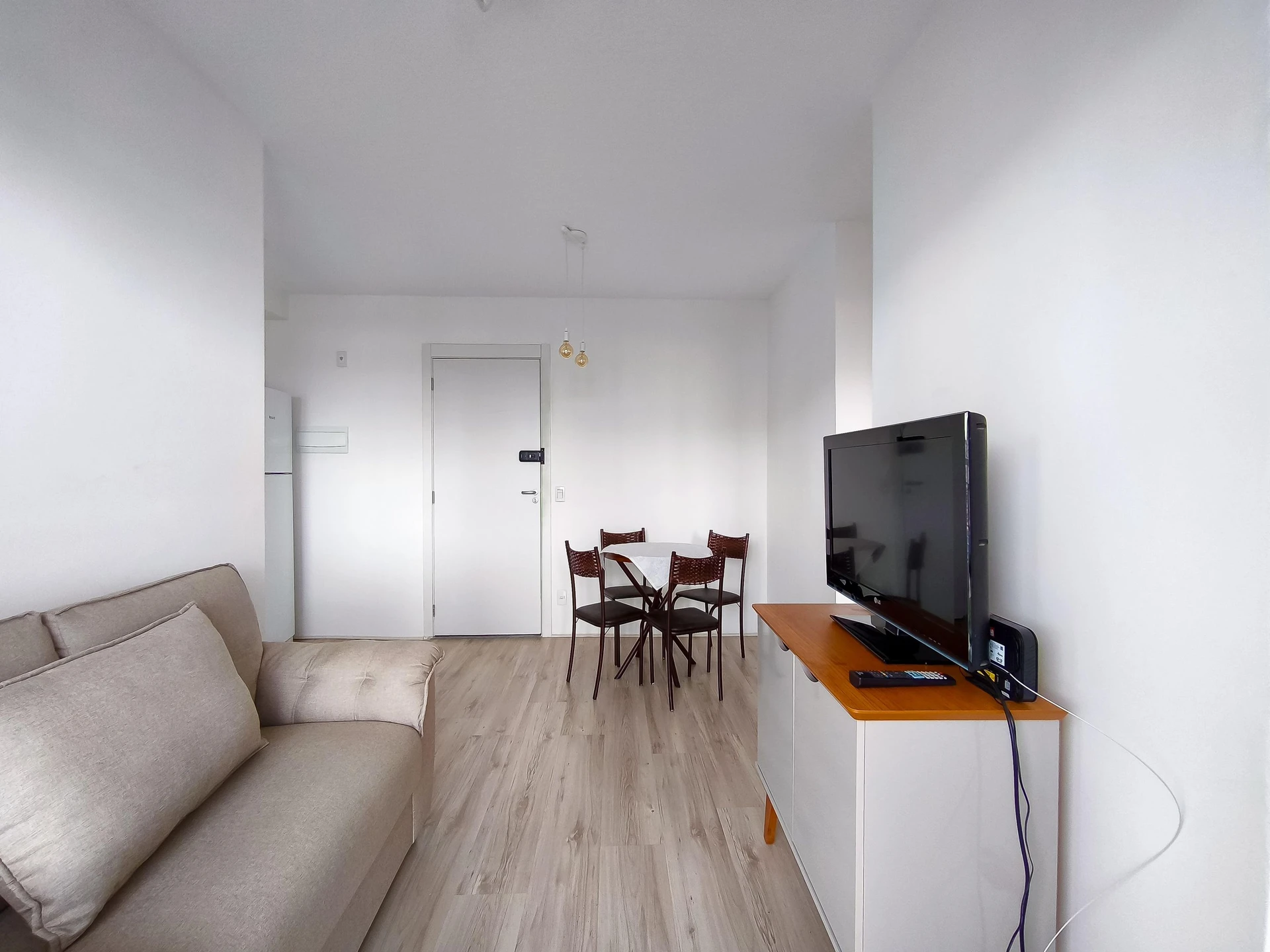 Apartamento mobiliado de 2 quartos em condomínio com sauna — photo 47