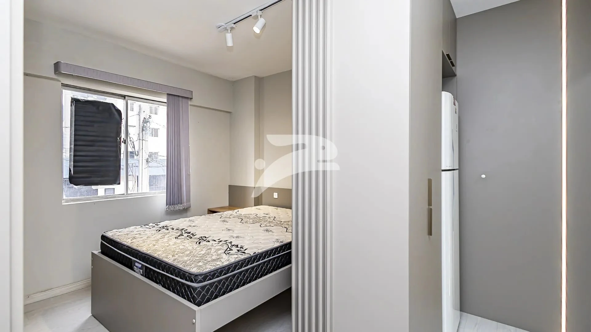 Apartamento mobiliado de 1 quarto com box de vidro — photo 3