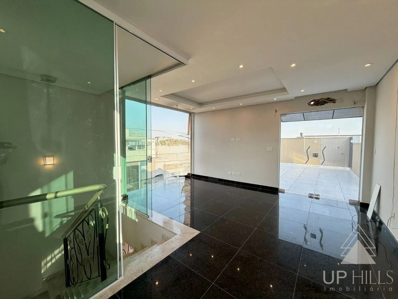 Casa com 3 suítes e cozinha aberta com fogão a gás — photo 62