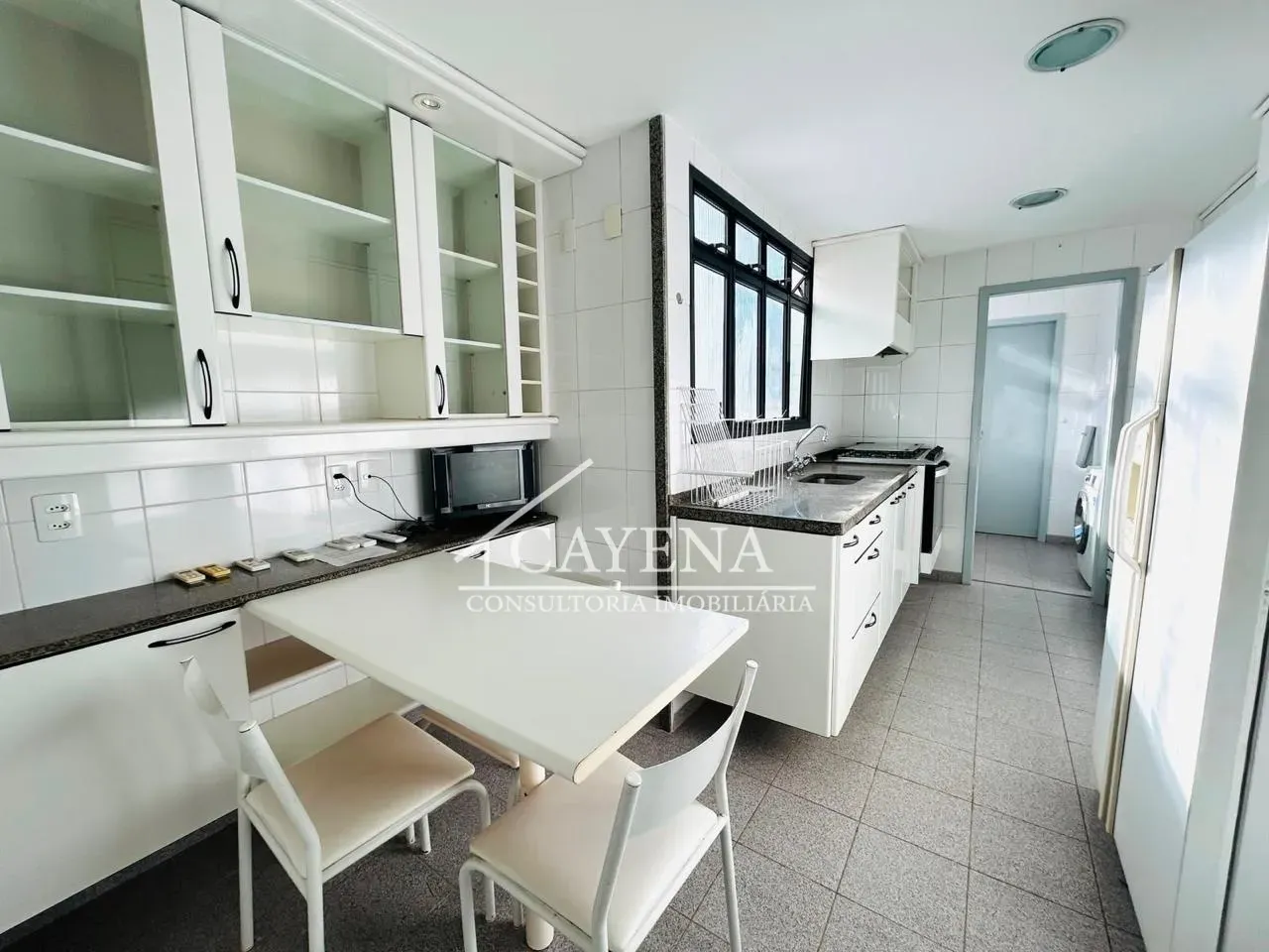 Apartment with 247 m², 3 bedrooms and 4 bathrooms — photo 48