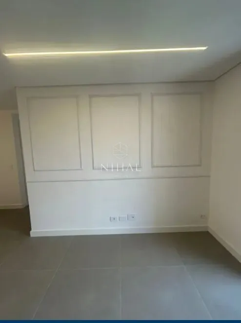 Unfurnished apartment with integrated kitchen and parking — photo 3