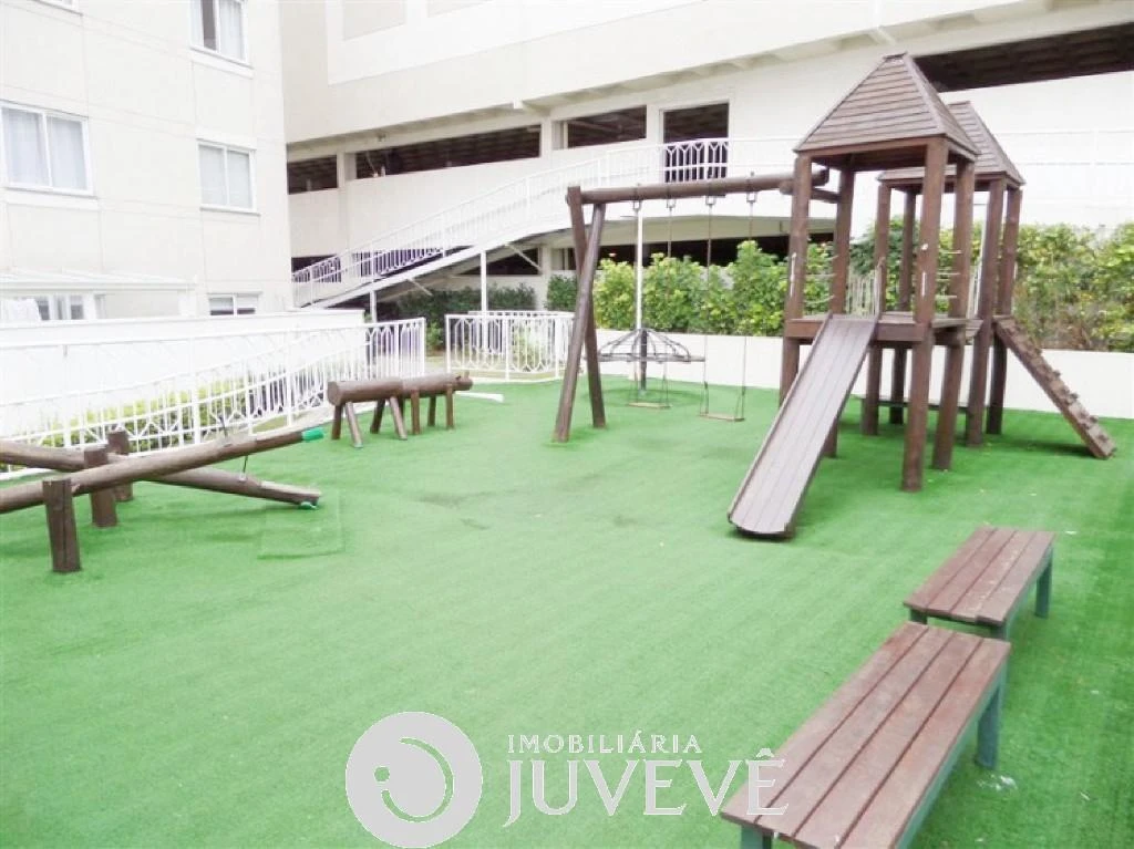 3-bedroom apartment in a building with a pool — photo 18