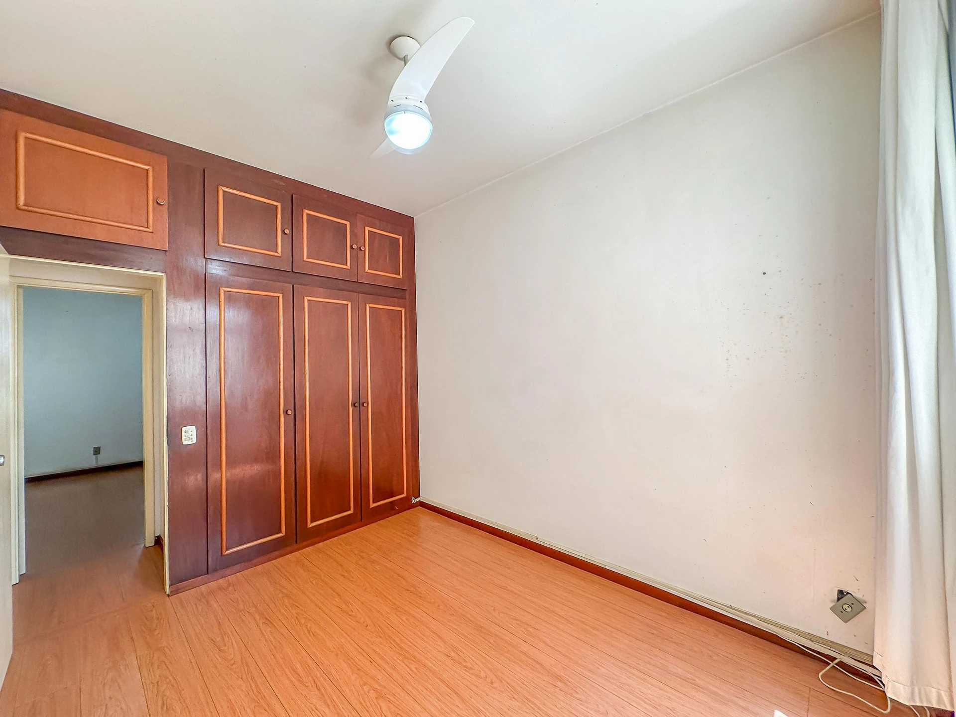 140 m² apartment with a jacuzzi and a bathtub — photo 19