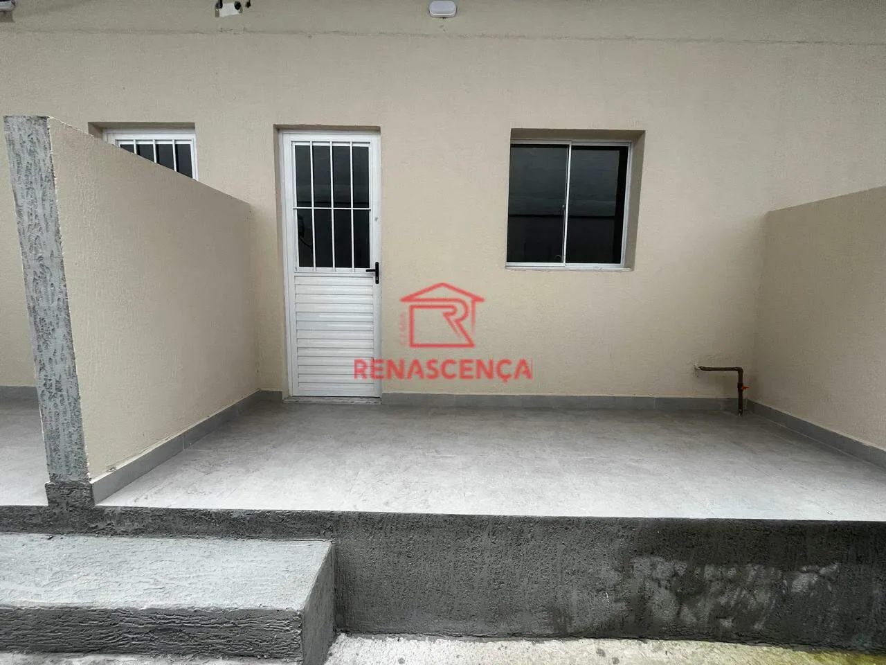 Casa com 1 quarto e cozinha aberta com fogão compacto — photo 18
