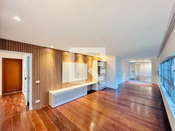 4-bedroom apartment with a walk-in closet in Rio de Janeiro