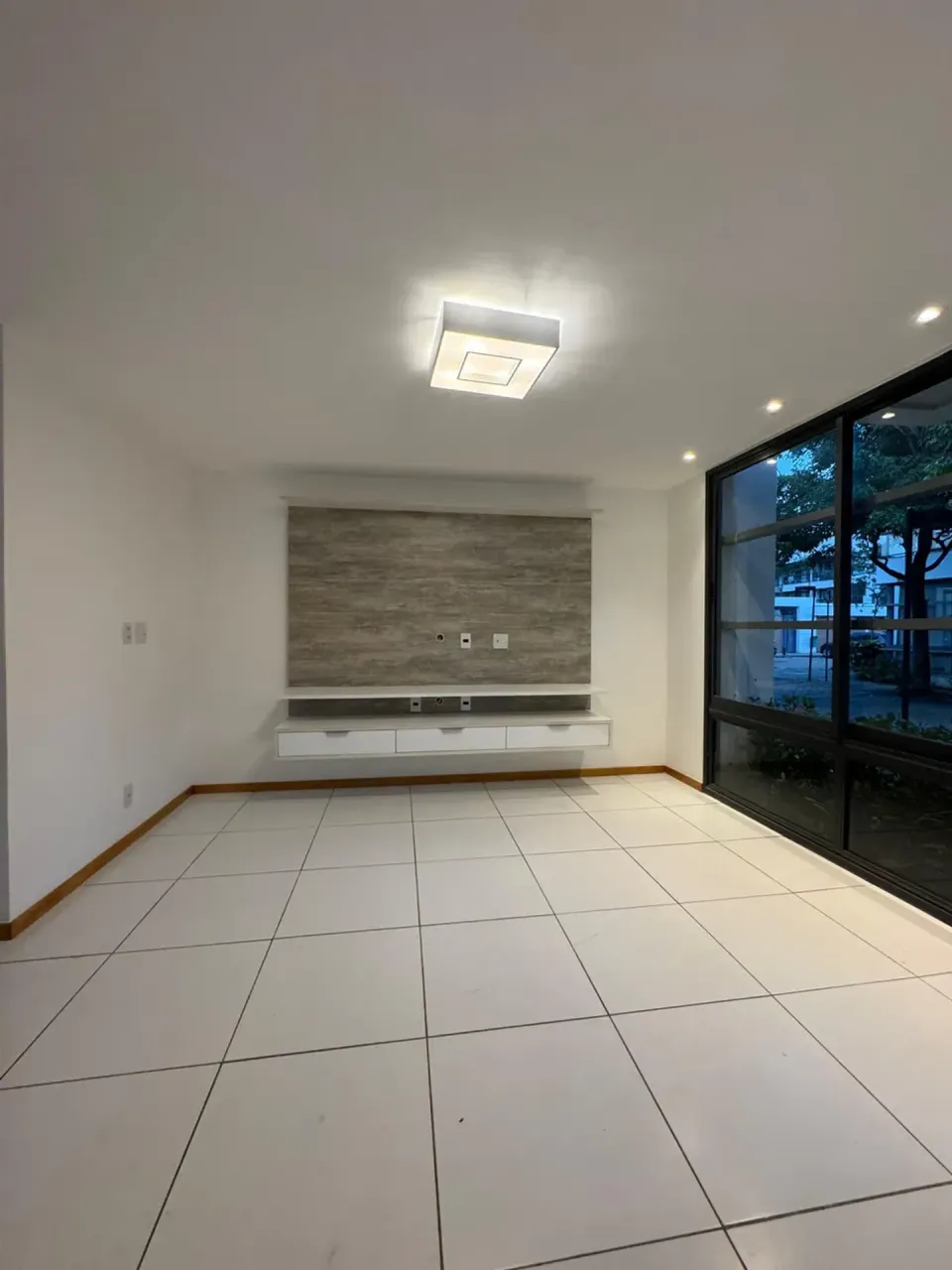 House with 4 bedrooms and 5 bathrooms, balcony grill — photo 13