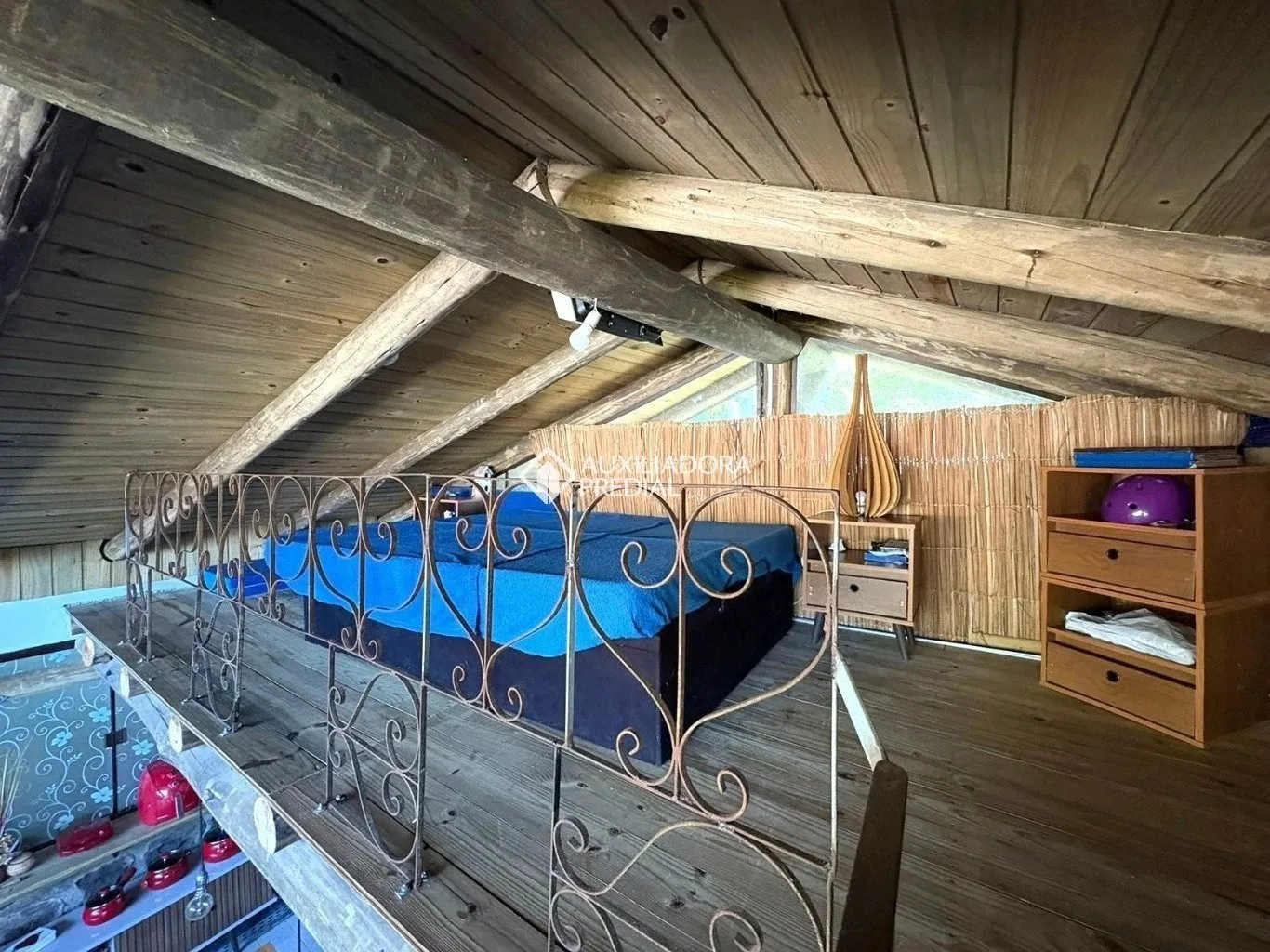 2-bedroom house with a bathtub in Florianópolis — photo 16