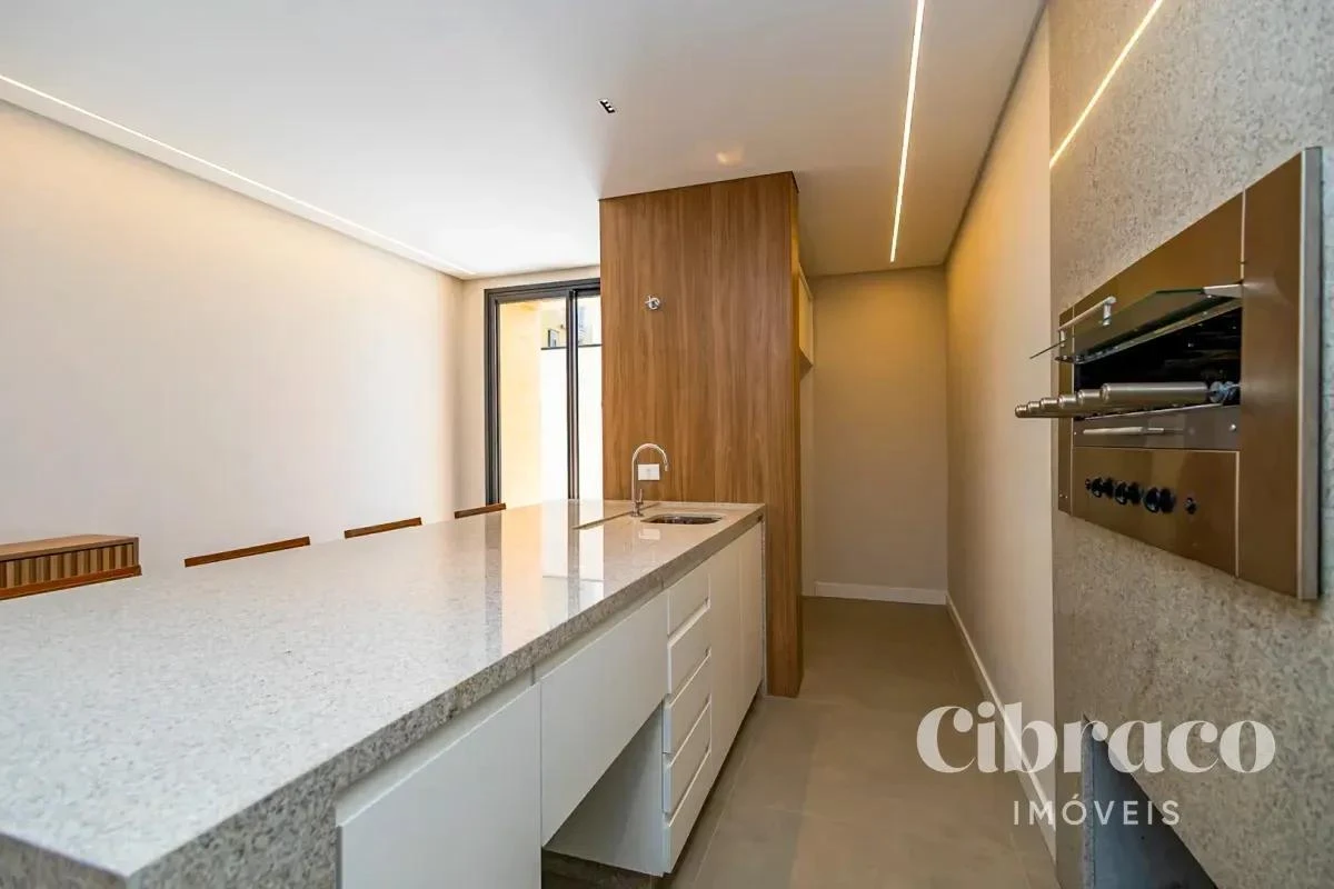Furnished apartment, 31 m², with a glass-enclosed balcony — photo 33