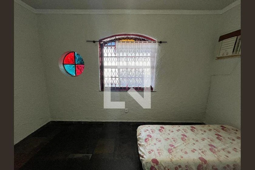 Rental house with 4 bedrooms and 600 m² — photo 32