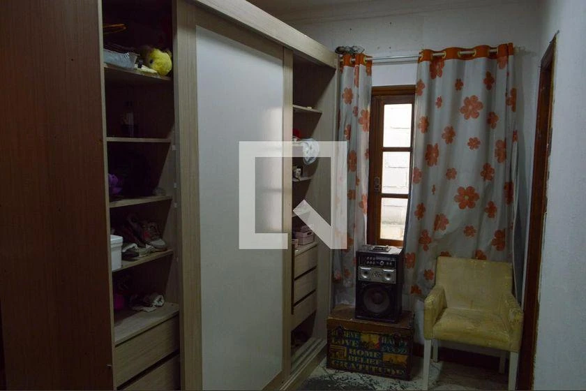 4-bedroom house with a park view — photo 27