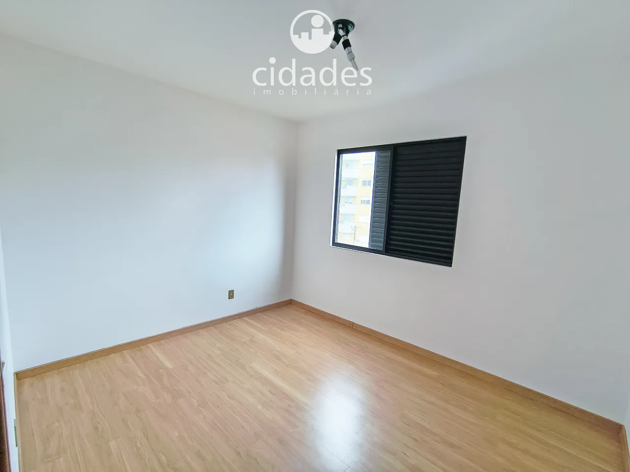 3-bedroom apartment, 1 with its own bathroom, 104 m² — photo 6