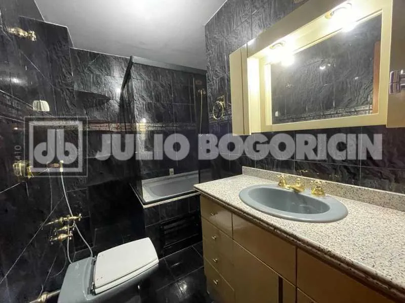 Жилая квартира с 3 спальнями, 3 ванными и застекленным балконом — photo 2