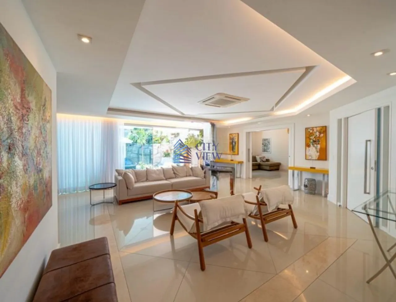 House with 5 bedrooms, 5 bathrooms and 5 parking, 1000 m² — photo 3