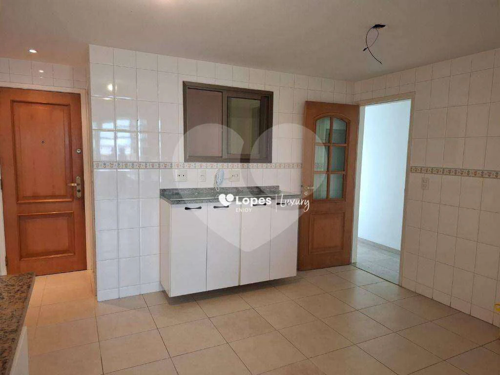 Unfurnished apartment with 3 en-suite bedrooms and 5 baths — photo 9