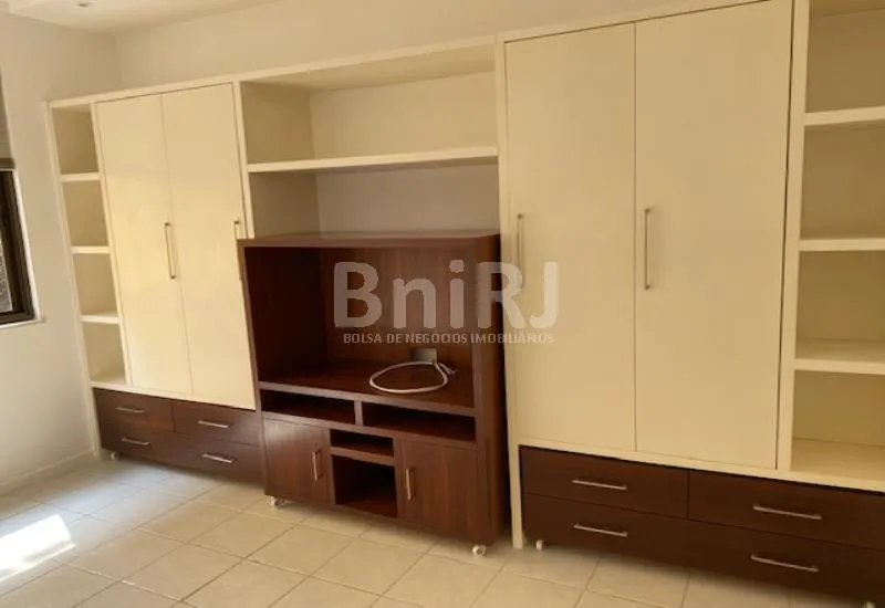 4-bedroom unfurnished apartment with 1 bath and balcony — photo 22