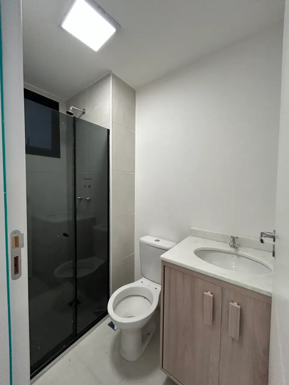 2-bedroom apartment with 1 parking spot and open kitchen — photo 4