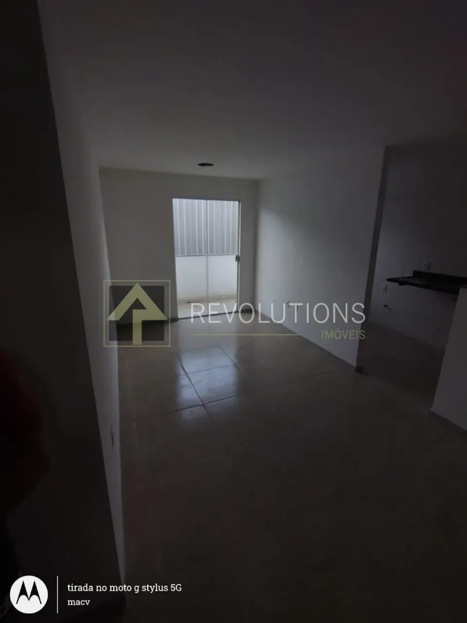 2-bedroom apartment with balcony and laundry area — photo 7