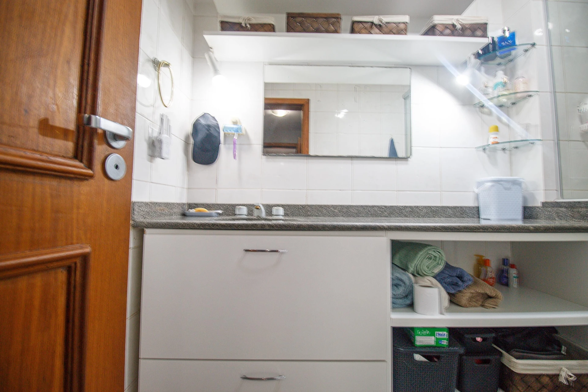 Furnished 2-bedroom apartment with 2 bathrooms and pet-friendly policy — photo 24