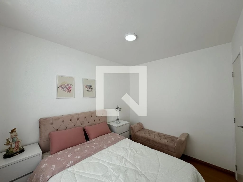 Furnished 2-bedroom apartment with 1 bathroom and mountain view — photo 16
