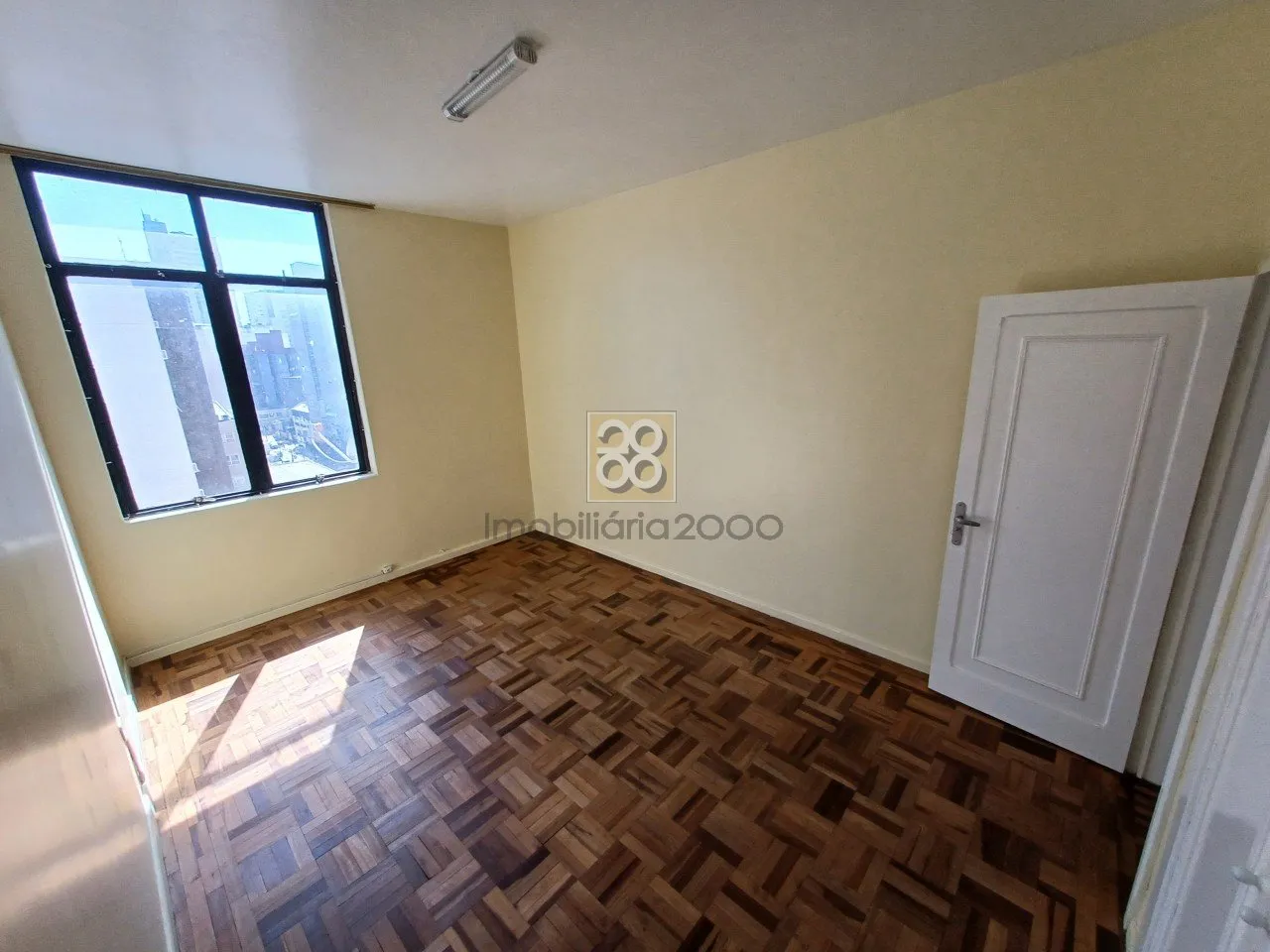 3-bedroom apartment with a home office in Curitiba — photo 18