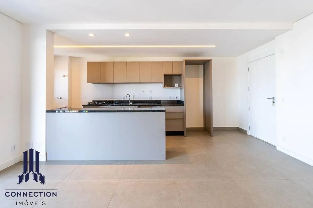 Floor-to-ceiling windows in a 2-bedroom apartment, 83 m² — photo 13