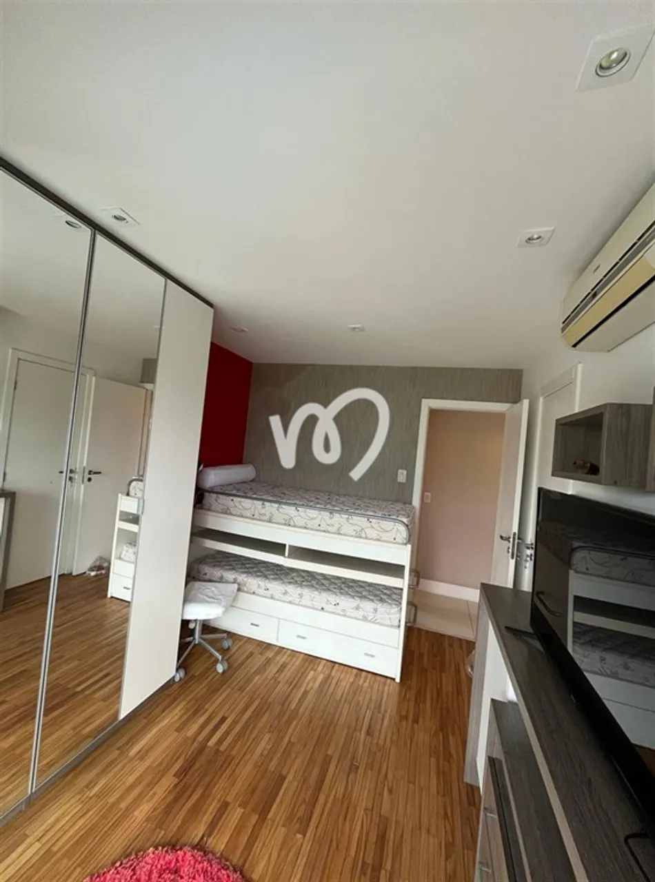 Furnished 3-bedroom apartment with 4 bathrooms and 125 m² — photo 19