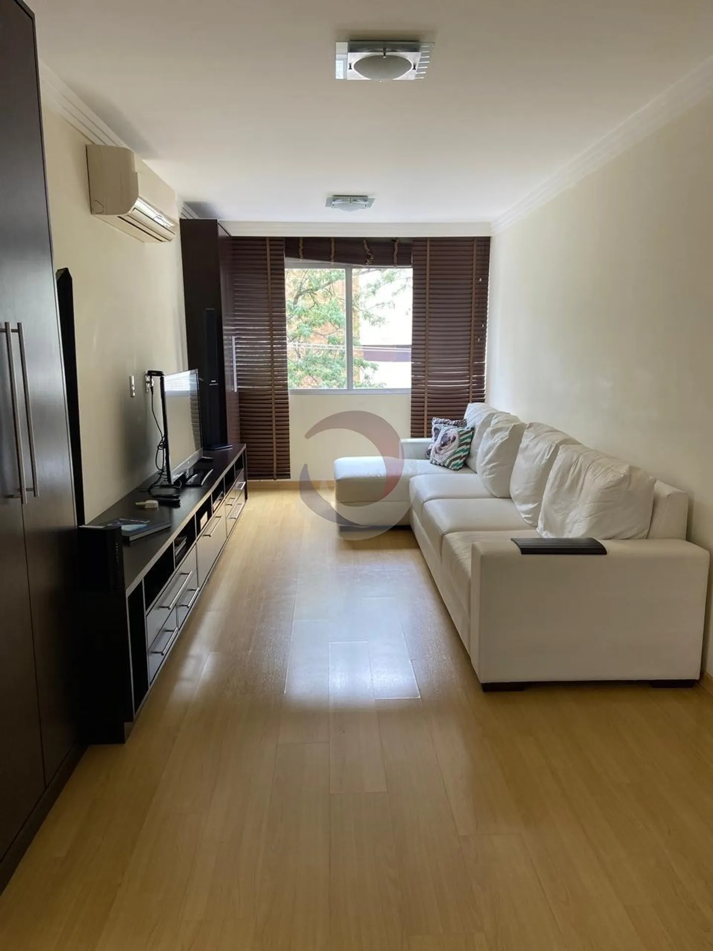 4-bedroom apartment, 1 with its own bathroom, 160 m²