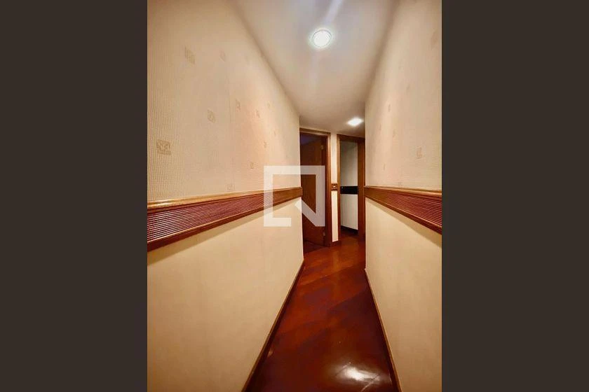 Furnished 190 m² apartment with 3 en-suite bedrooms — photo 15