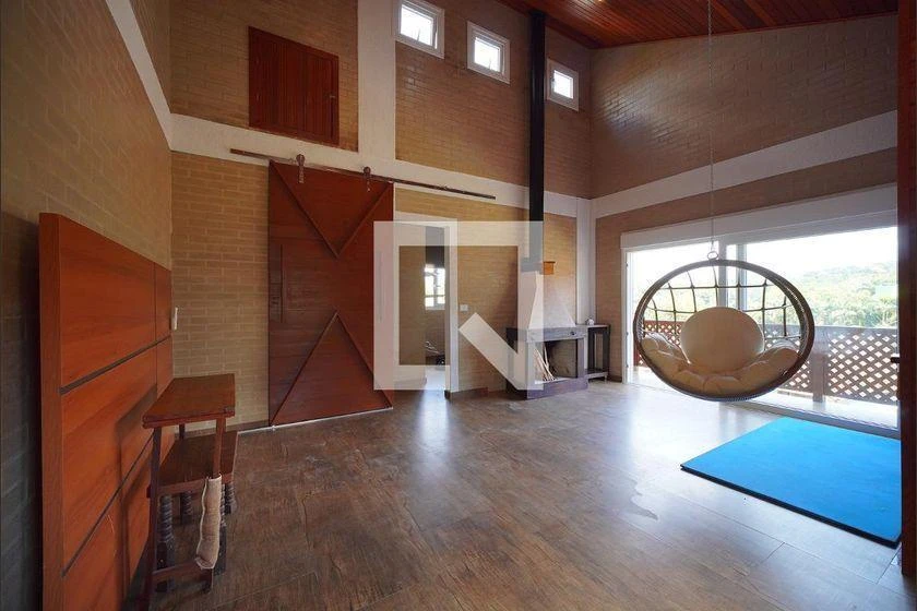 Rental house with 2 bedrooms, 425 m² and a balcony — photo 23