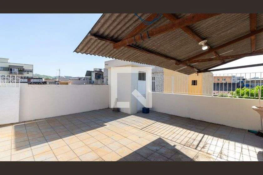 65 m² studio with a balcony, laundry area — photo 4